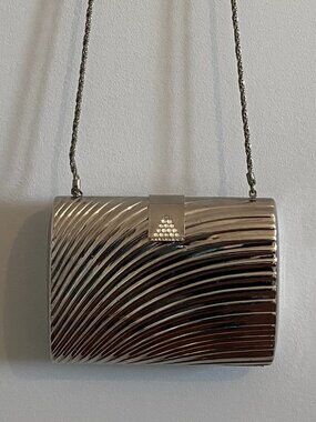Vintage Silver Tone Grooved Metal Hardshell Evening Bag Rhinestones 50s 80s Glam